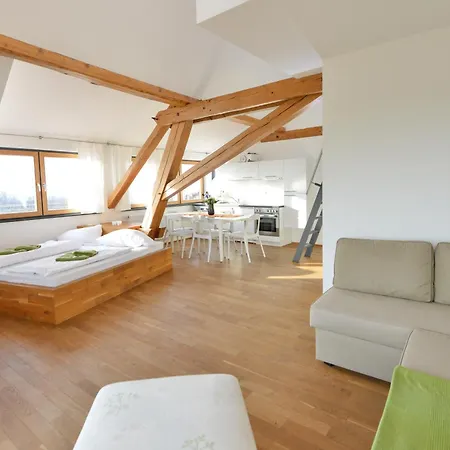 Bauernhof Gut Hügle Erlebnishof *