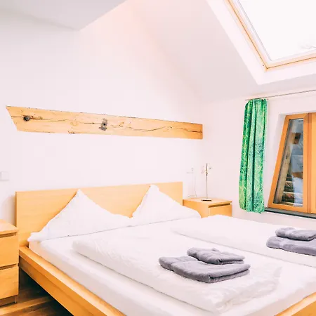 Gut Huegle Erlebnishof 拉芬斯堡